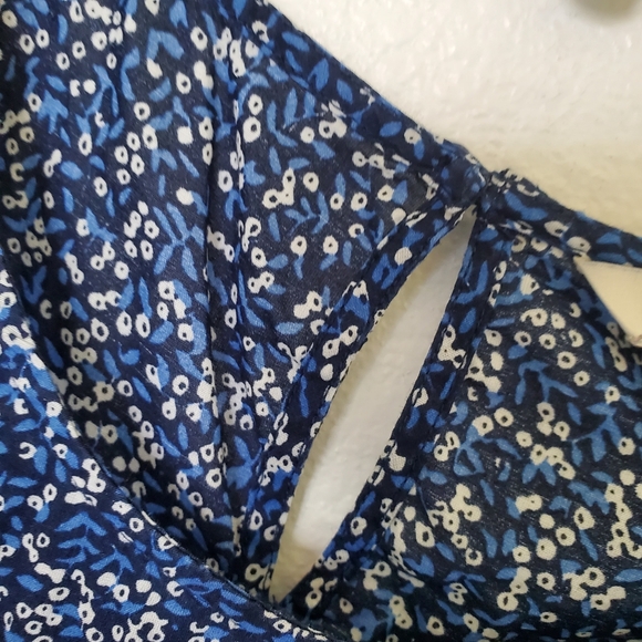 Lucky Brand Navy Blue Flutter Sleeve Cotton Top - Picture 3 of 10